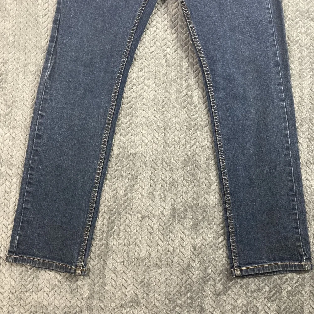 Levis these levi